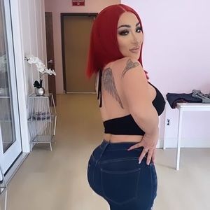 Meet your Posher, Rose